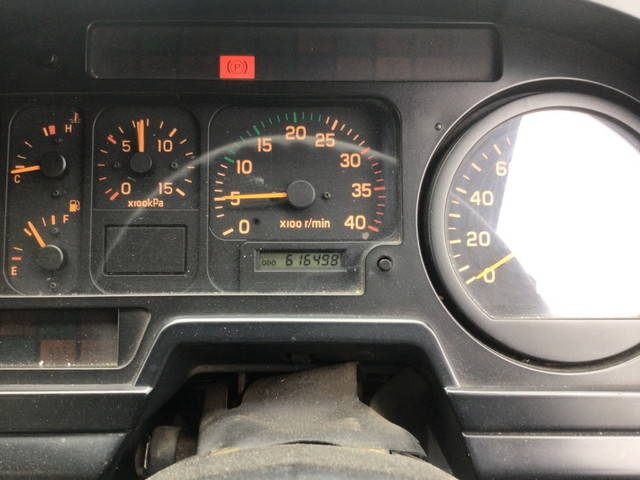 いすゞフォワード平ボディ中型（4t）[写真21]