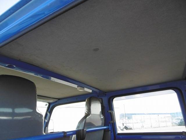 いすゞエルフダブルキャブ（Wキャブ）小型（2t・3t）[写真11]