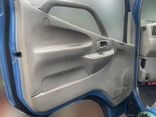 日野デュトロダブルキャブ（Wキャブ）小型（2t・3t）[写真21]