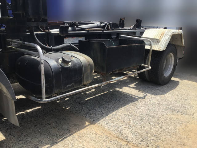 三菱ふそうファイターコンテナ専用車中型（4t）[写真16]