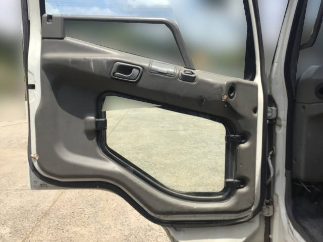 三菱ふそうファイターコンテナ専用車中型（4t）[写真22]