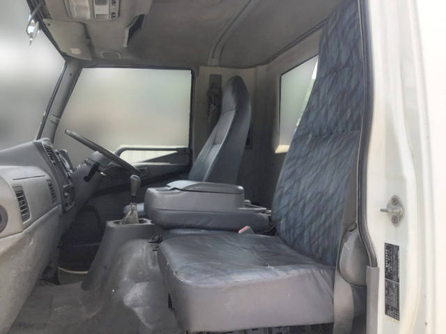 三菱ふそうファイターコンテナ専用車中型（4t）[写真24]