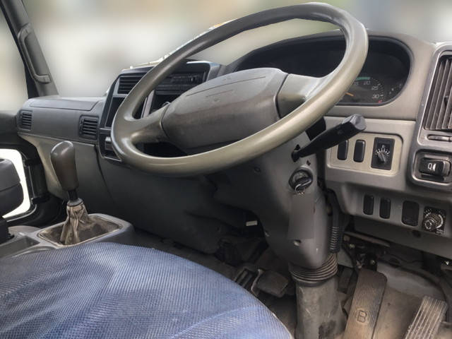 三菱ふそうファイターコンテナ専用車中型（4t）[写真25]