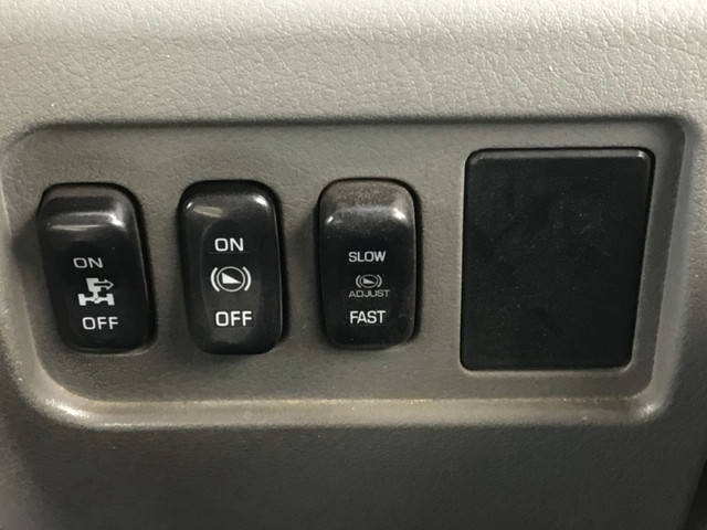 三菱ふそうファイターコンテナ専用車中型（4t）[写真33]