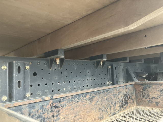 いすゞエルフアルミブロック小型（2t・3t）[写真15]