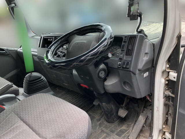 いすゞエルフアルミブロック小型（2t・3t）[写真25]