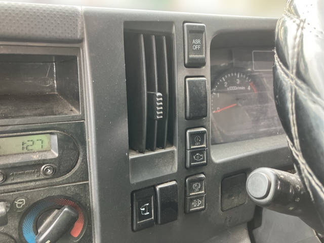 いすゞエルフアルミブロック小型（2t・3t）[写真30]