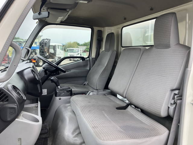 トヨタダイナアルミバン小型（2t・3t）[写真32]