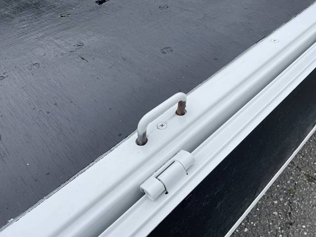 三菱ふそうキャンター平ボディ小型（2t・3t）[写真14]