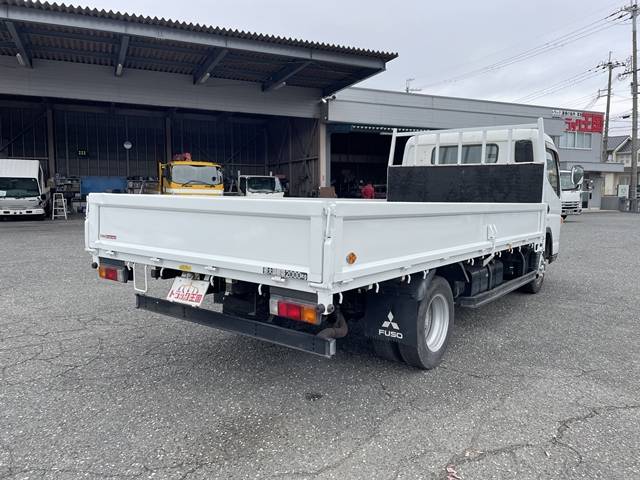 三菱ふそうキャンター平ボディ小型（2t・3t）[写真02]