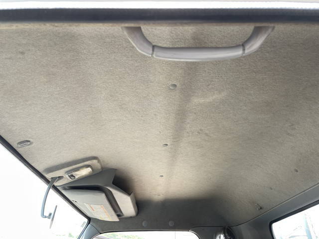 三菱ふそうキャンター平ボディ小型（2t・3t）[写真27]