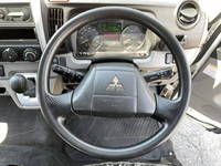 三菱ふそうキャンター平ボディ小型（2t・3t）[写真30]