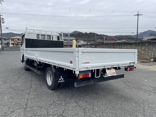 三菱ふそうキャンター平ボディ小型（2t・3t）[写真04]