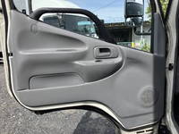 トヨタトヨエースアルミバン小型（2t・3t）[写真22]