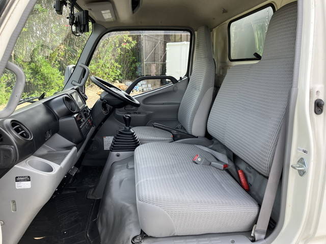 トヨタトヨエースアルミバン小型（2t・3t）[写真23]