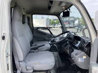 トヨタトヨエースアルミバン小型（2t・3t）[写真24]