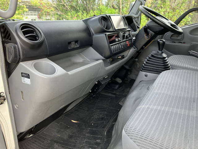 トヨタトヨエースアルミバン小型（2t・3t）[写真25]