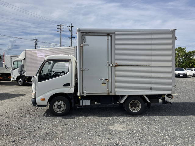 トヨタトヨエースアルミバン小型（2t・3t）[写真04]