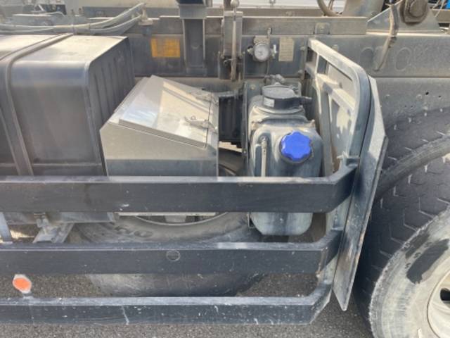 いすゞギガダンプ大型（10t）[写真10]