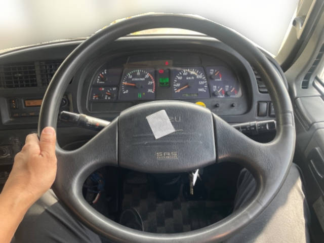 いすゞギガダンプ大型（10t）[写真27]