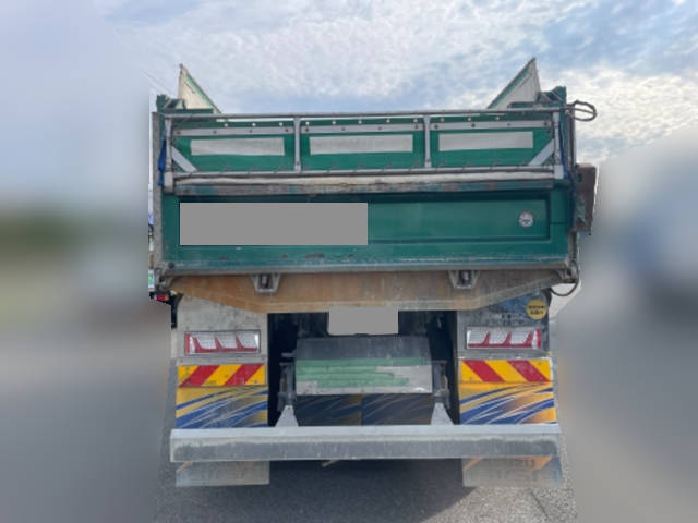 いすゞギガダンプ大型（10t）[写真06]