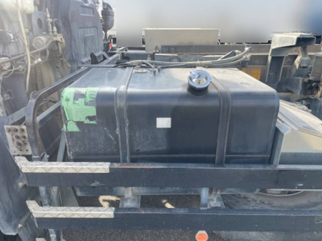 いすゞギガダンプ大型（10t）[写真09]