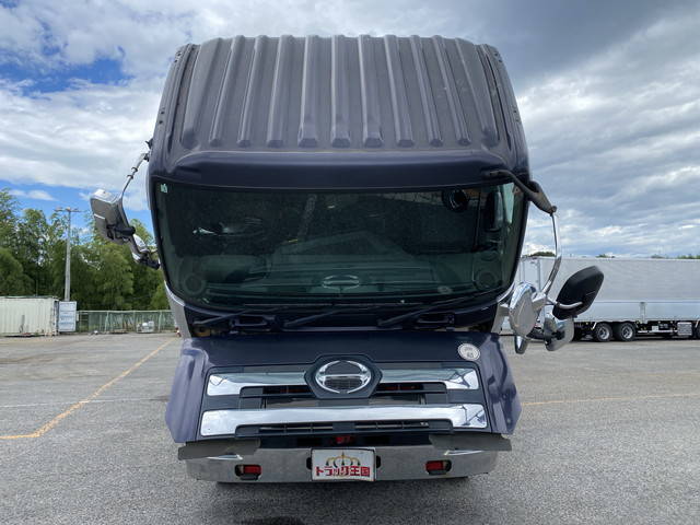 日野プロフィアセルフクレーン3段大型（10t）[写真11]