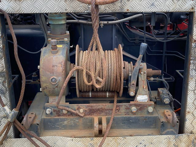 日野プロフィアセルフクレーン3段大型（10t）[写真16]