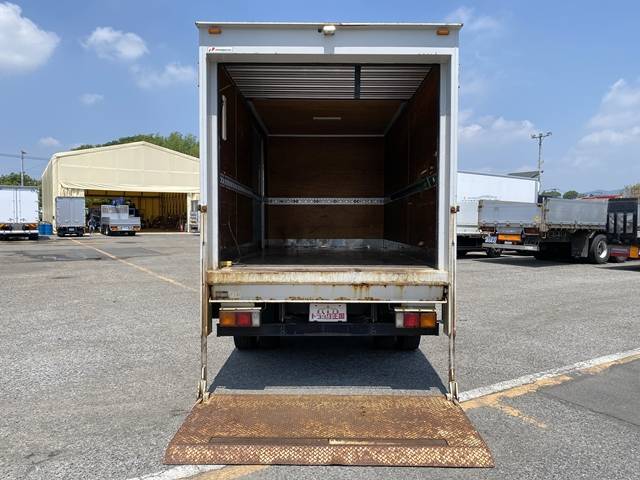 三菱ふそうキャンターアルミバン小型（2t・3t）[写真10]