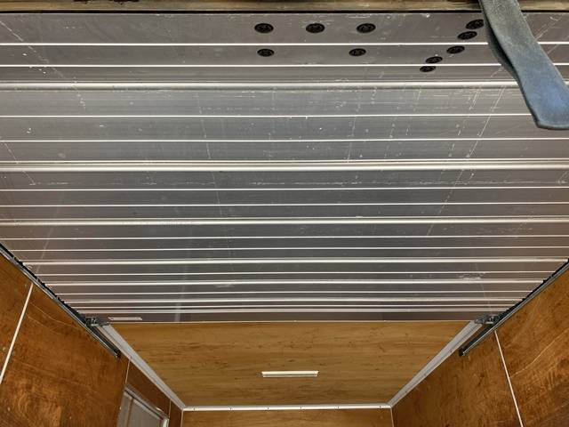 三菱ふそうキャンターアルミバン小型（2t・3t）[写真11]