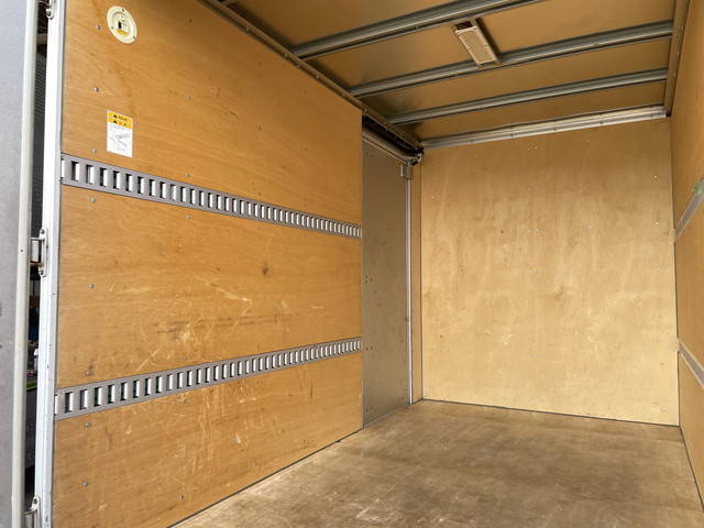 いすゞエルフアルミバン小型（2t・3t）[写真11]