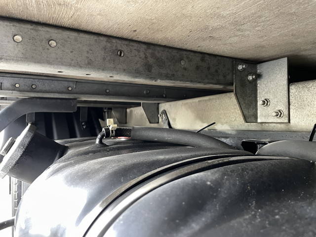 いすゞエルフアルミバン小型（2t・3t）[写真17]