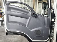 いすゞエルフアルミバン小型（2t・3t）[写真25]