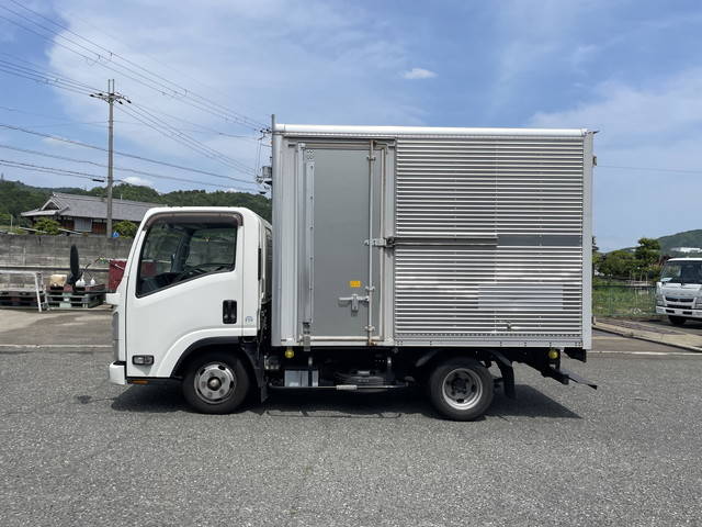 いすゞエルフアルミバン小型（2t・3t）[写真05]