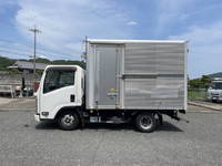 いすゞエルフアルミバン小型（2t・3t）[写真05]