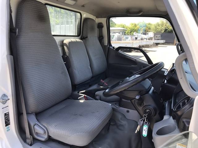 日野デュトロ平ボディ小型（2t・3t）[写真34]