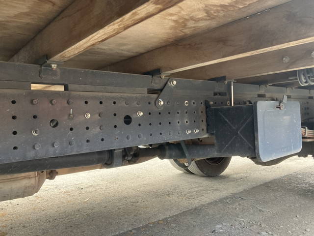 三菱ふそうキャンター平ボディ小型（2t・3t）[写真20]