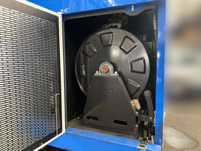 いすゞエルフ高圧洗浄車小型（2t・3t）[写真12]