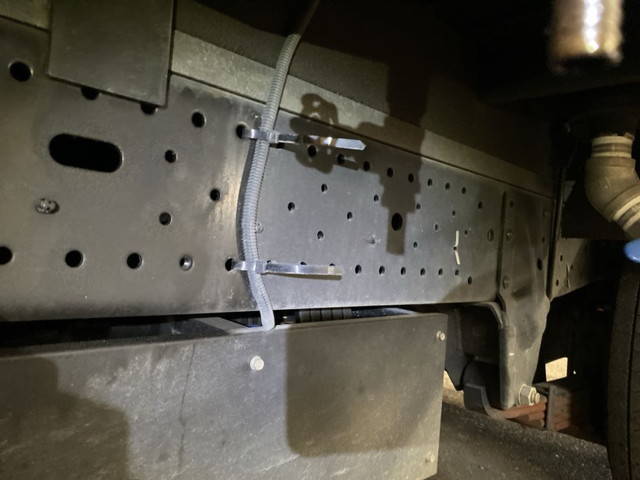 いすゞエルフ高圧洗浄車小型（2t・3t）[写真20]