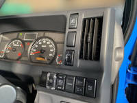 いすゞエルフ高圧洗浄車小型（2t・3t）[写真33]