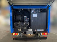 いすゞエルフ高圧洗浄車小型（2t・3t）[写真08]