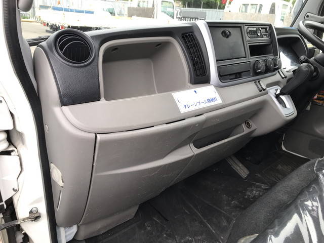 三菱ふそうキャンタークレーン4段小型（2t・3t）[写真32]