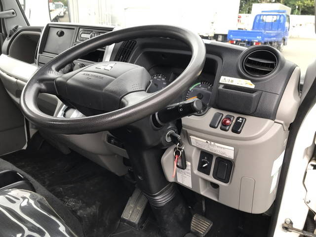 三菱ふそうキャンタークレーン4段小型（2t・3t）[写真33]