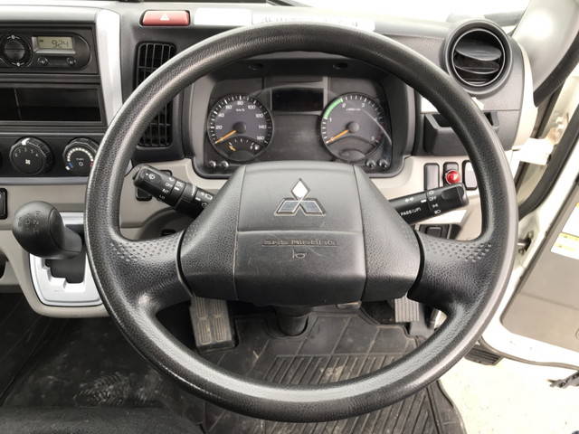 三菱ふそうキャンタークレーン4段小型（2t・3t）[写真35]