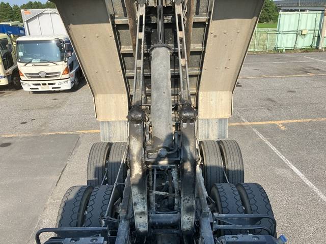 三菱ふそうスーパーグレートダンプ大型（10t）[写真17]