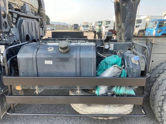 三菱ふそうスーパーグレートダンプ大型（10t）[写真20]