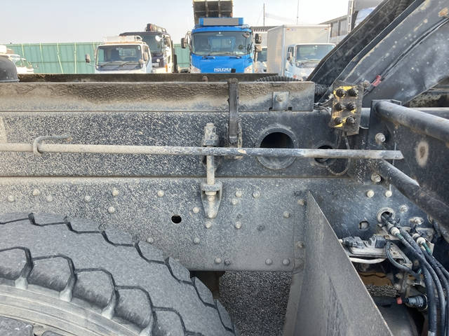 三菱ふそうスーパーグレートダンプ大型（10t）[写真21]