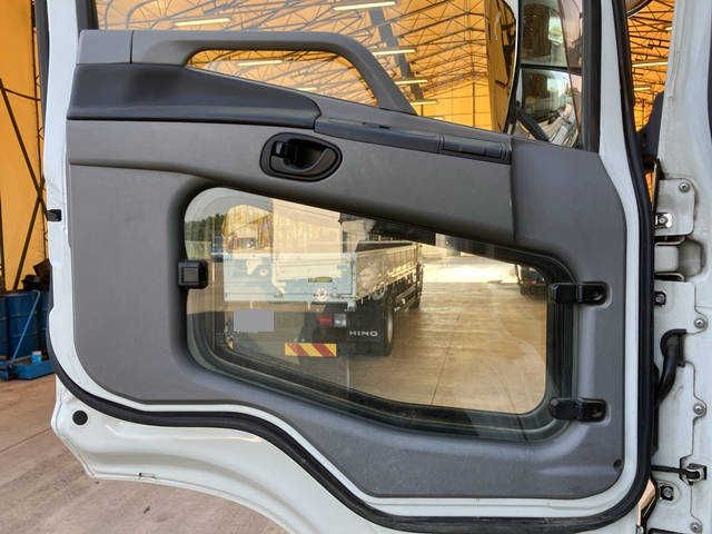 三菱ふそうスーパーグレートダンプ大型（10t）[写真29]