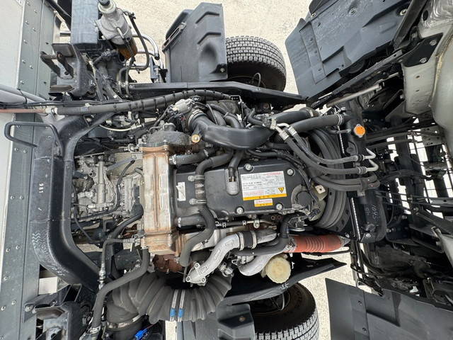 いすゞフォワード冷凍車（冷蔵車）中型（4t）[写真16]