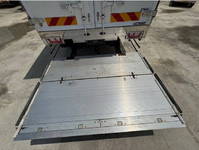 いすゞフォワード冷凍車（冷蔵車）中型（4t）[写真07]